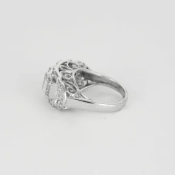 Bague en or blanc et diamants