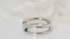 Bague en or blanc et diamant