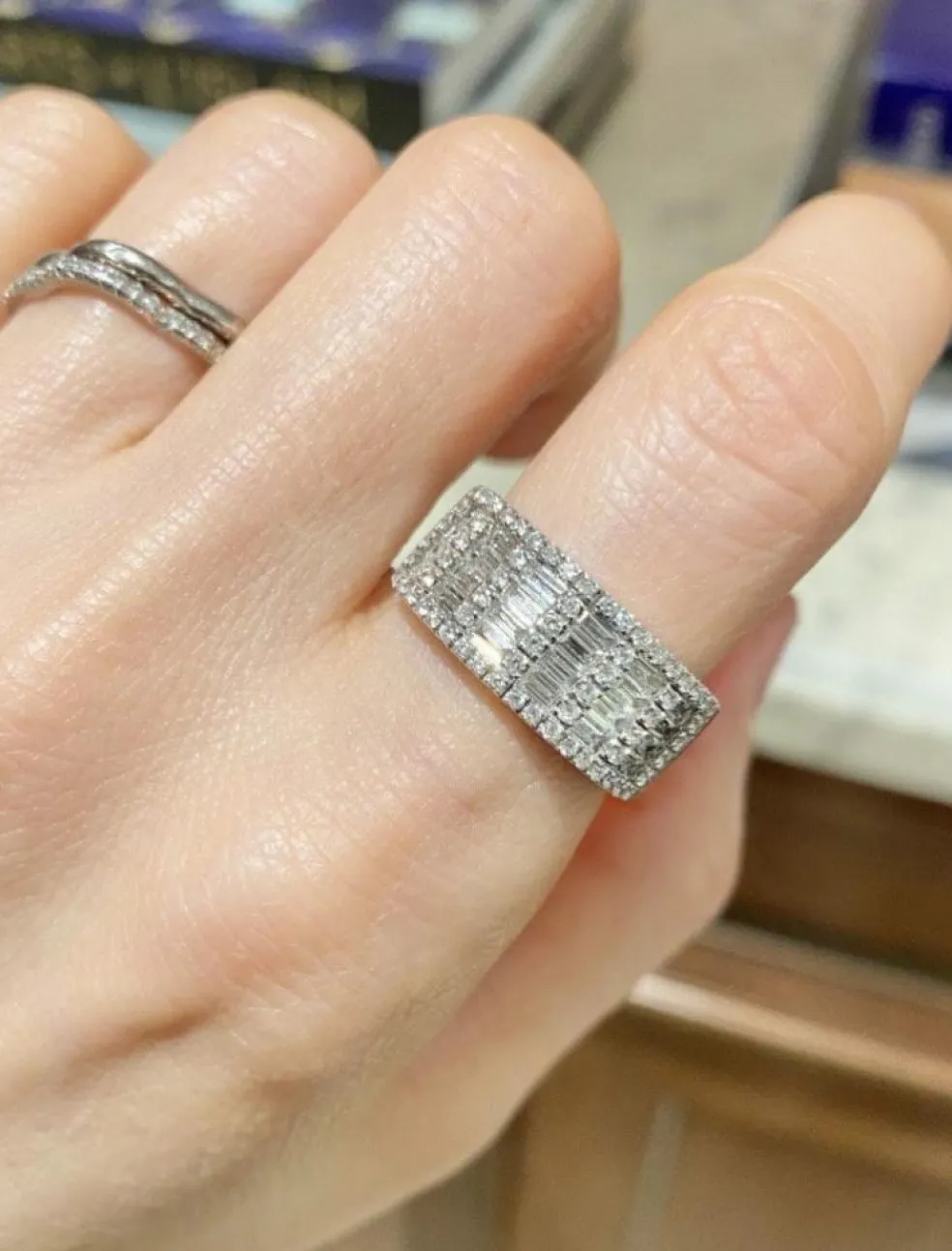 Bague en or blanc et diamants