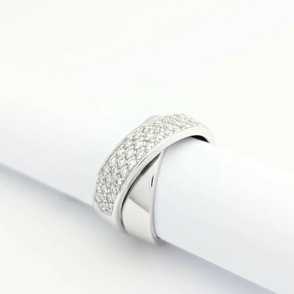 Bague en or blanc et diamants