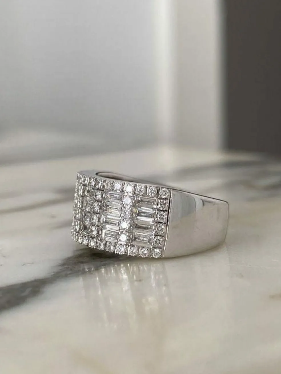 Bague en or blanc et diamants
