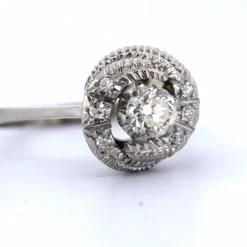 Bague en or blanc et diamant des années 40