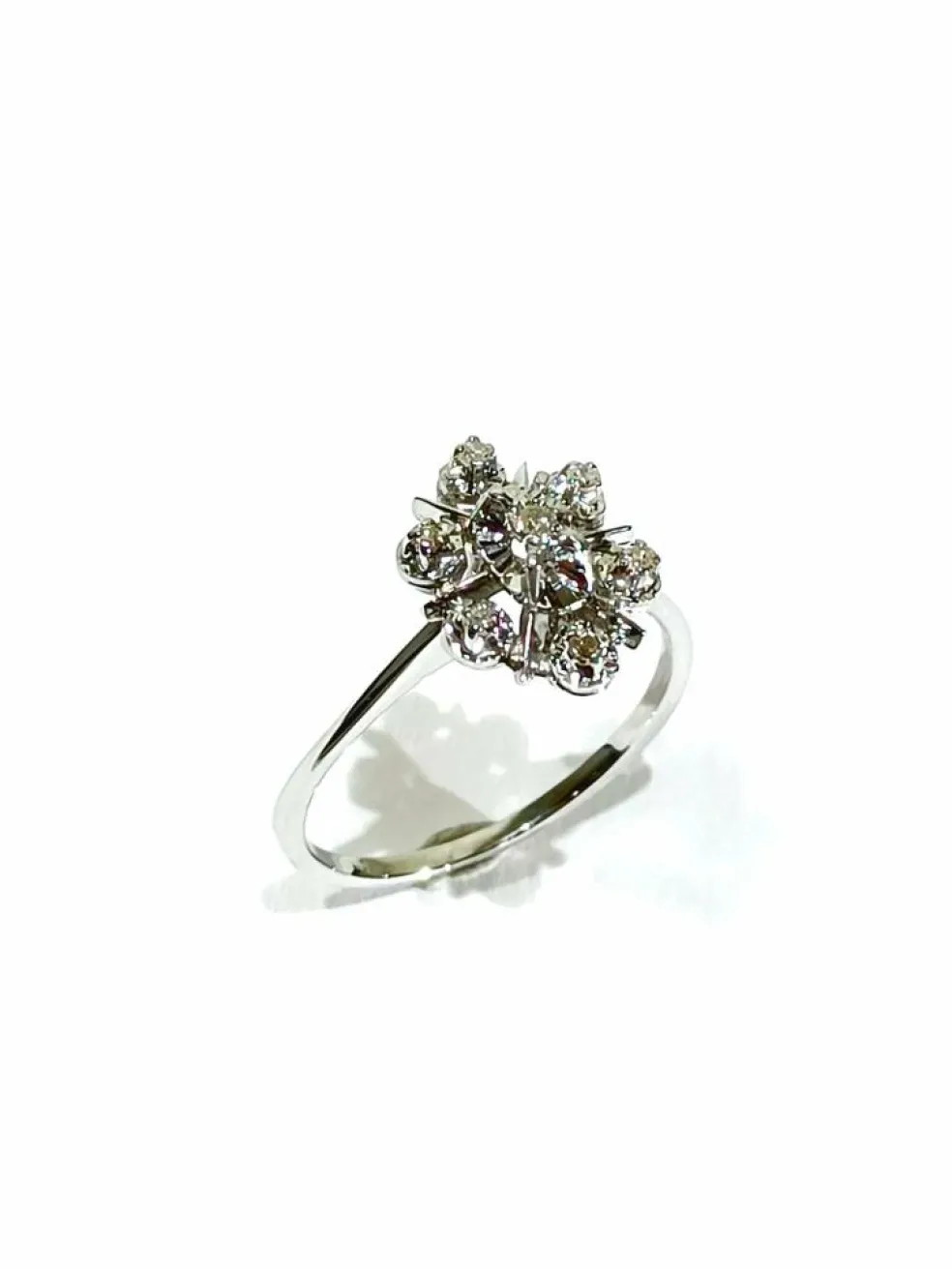 Bague en or blanc et diamants