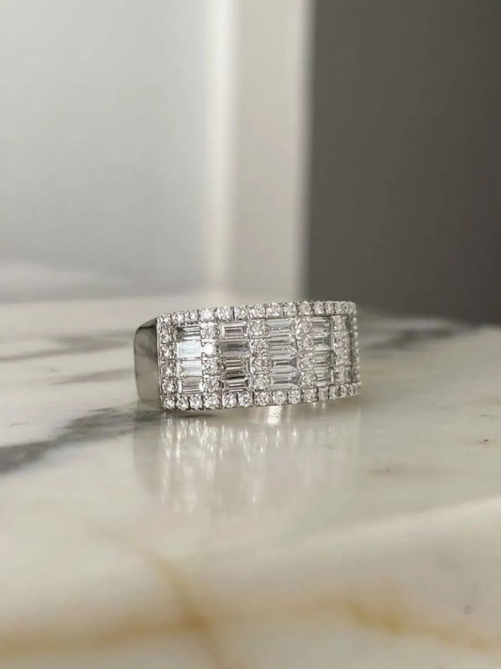 Bague en or blanc et diamants