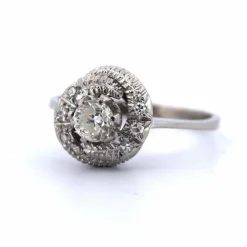 Bague en or blanc et diamant des années 40