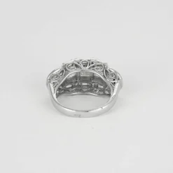 Bague en or blanc et diamants