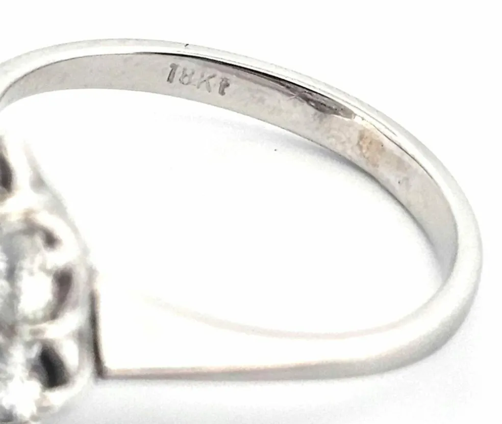 Bague en or blanc et diamants