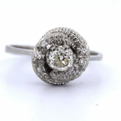 Bague en or blanc et diamant des années 40