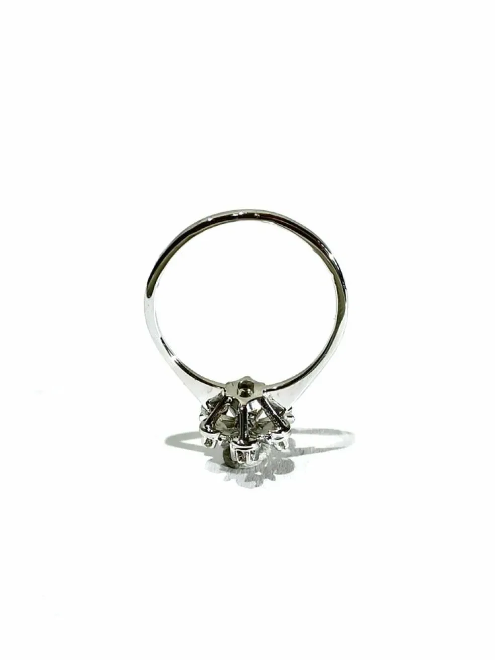Bague en or blanc et diamants