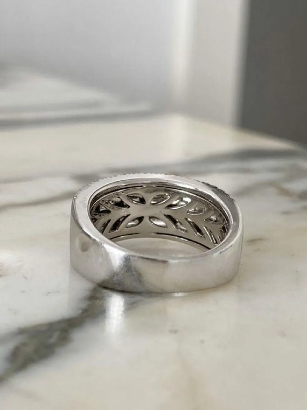 Bague en or blanc et diamants