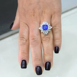Bague en or blanc et diamants tanzanite