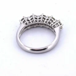 Bague en or blanc et diamant