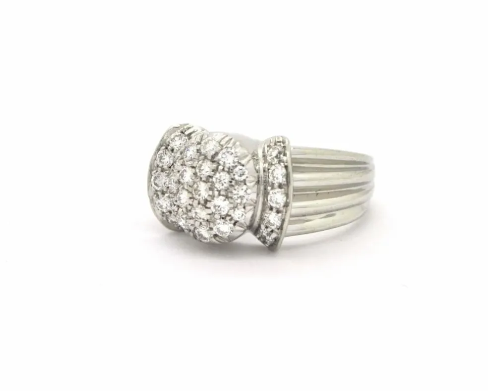 Bague en or blanc et pavé diamants