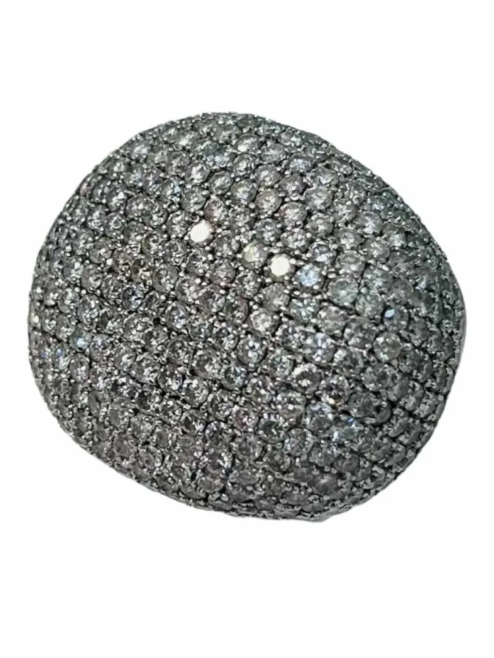 Bague en or blanc et pavage en diamants