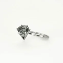 Bague en or blanc et tourmaline