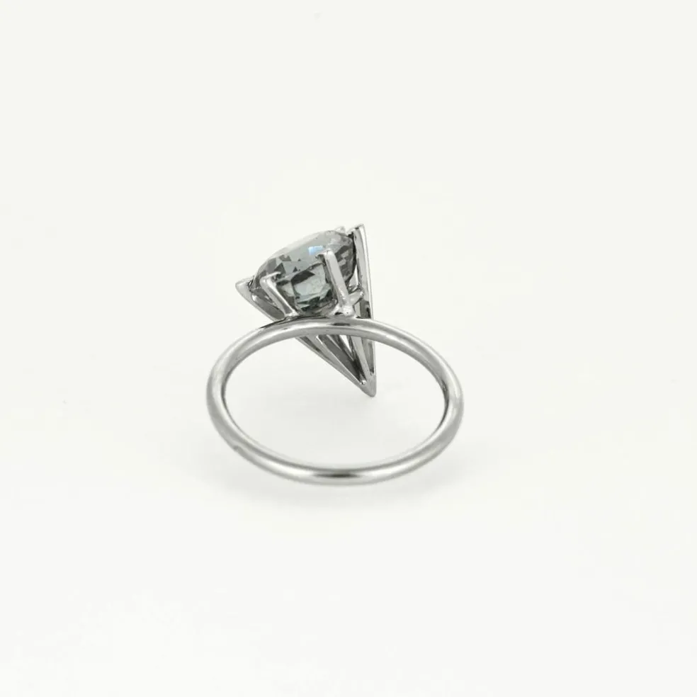 Bague en or blanc et tourmaline