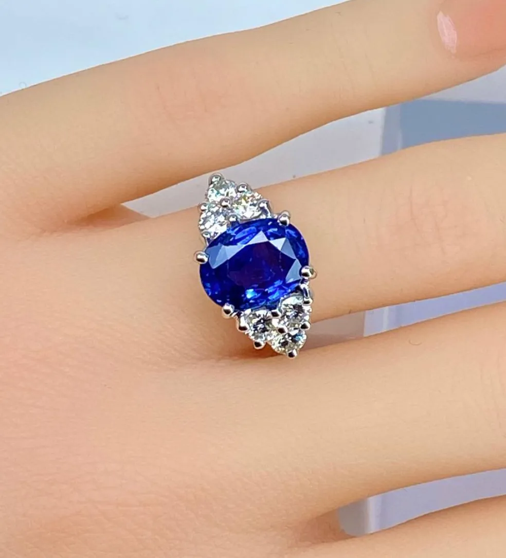 Bague en or blanc, exceptionnel saphir Birman non chauffé 5,32 carats