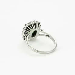Bague en or blanc 18K (750 millièmes) et tourmaline verte