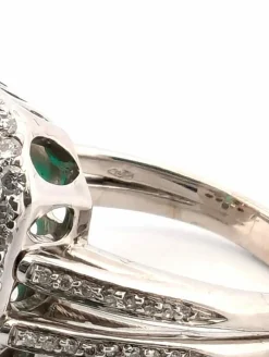 Bague en or blanc massif avec émeraude colombienne et diamants