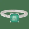 Bague en or blanc, émeraude carrée et diamants