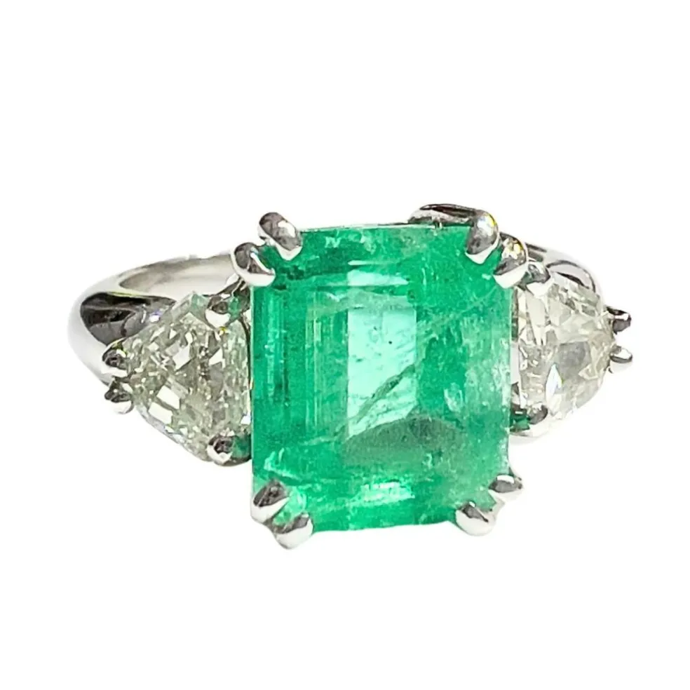 Bague en or blanc, émeraude et diamants du XXe siècle avec certificat de laboratoire