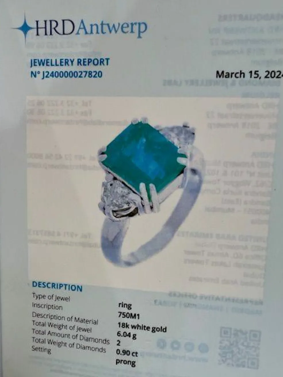 Bague en or blanc, émeraude et diamants du XXe siècle avec certificat de laboratoire