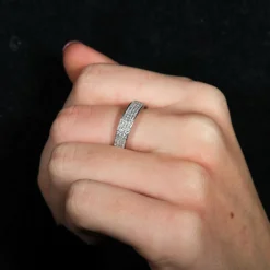 Bague en or blanc pavage diamants