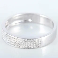 Bague en or blanc pavage diamants