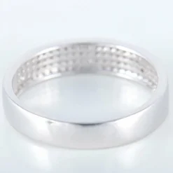 Bague en or blanc pavage diamants