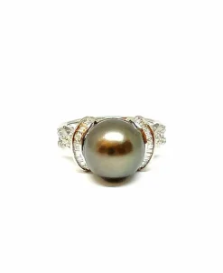 Bague en or blanc, perle de Tahiti et diamants