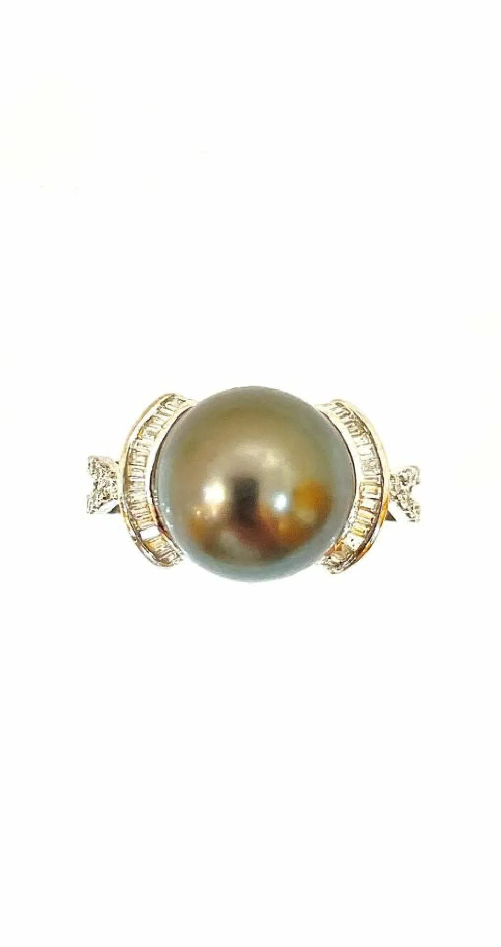 Bague en or blanc, perle de Tahiti et diamants