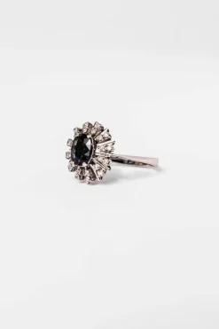 Bague en or blanc, saphir et diamants