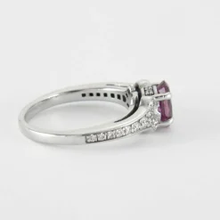 Bague en Or Blanc, saphir & diamants