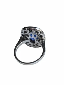 Bague en or blanc saphir et diamants