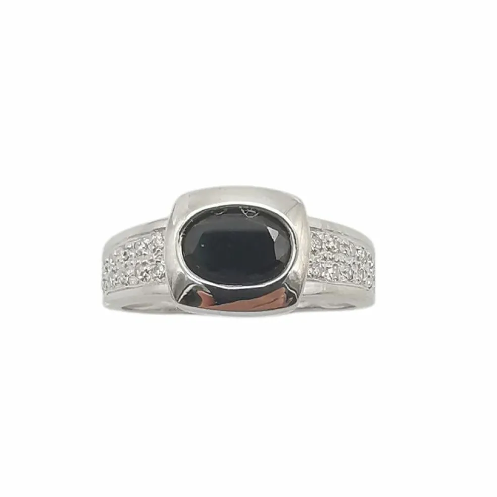 Bague en or blanc saphir et diamants