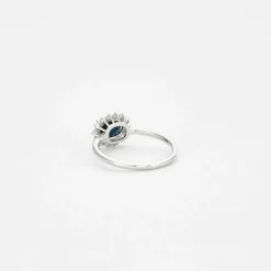 Bague en or blanc Saphir et diamants