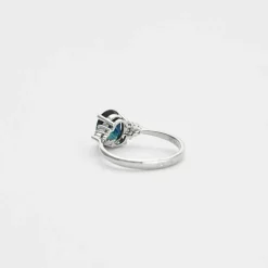 Bague en or blanc Saphir et diamants
