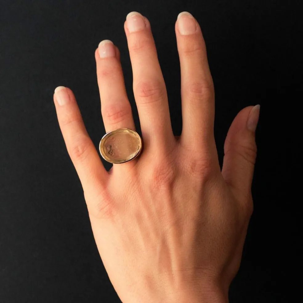 Bague en or camée sur quartz