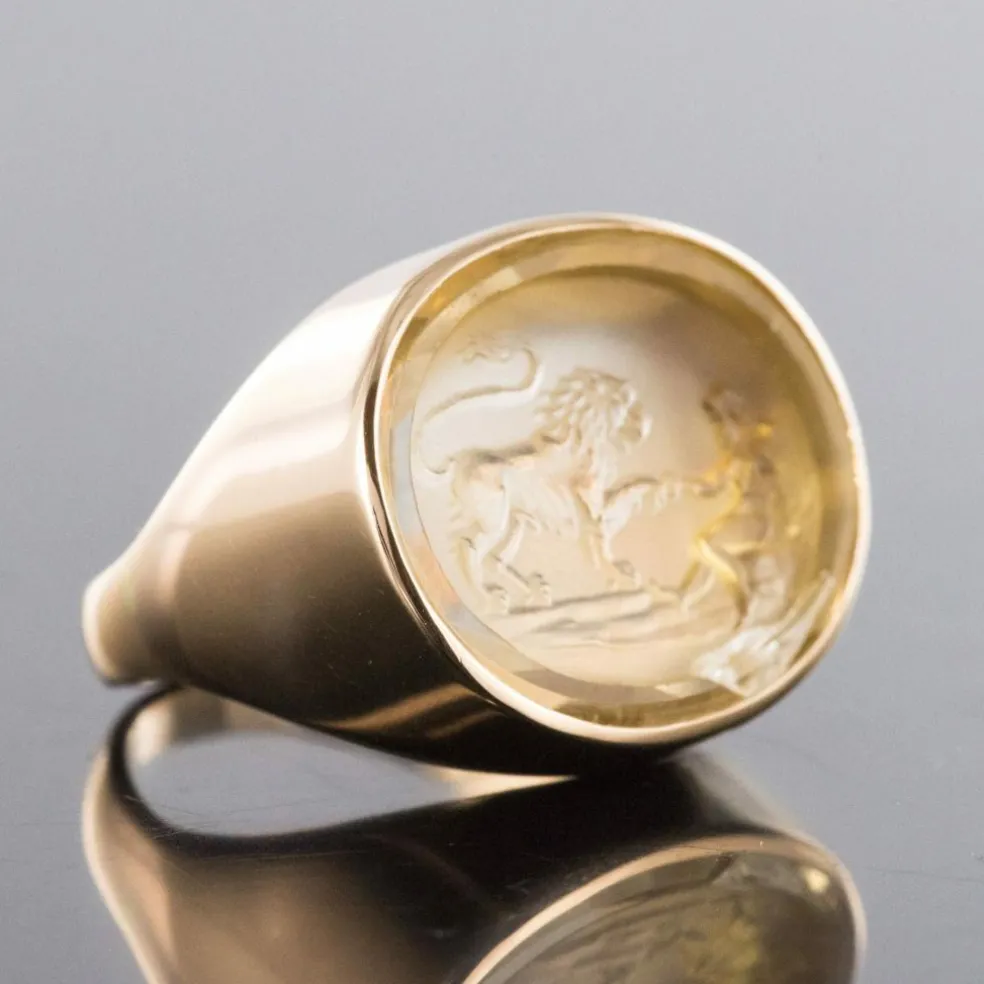 Bague en or camée sur quartz