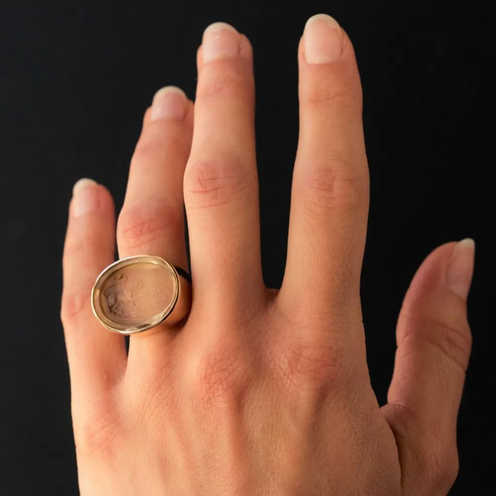 Bague en or camée sur quartz