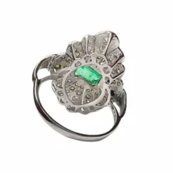 BAGUE EN OR DE STYLE AR DÉCO AVEC DIAMANTS 1 ct ET ÉMERAUDE 1 ct