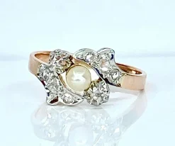 Bague en or, diamants et perle