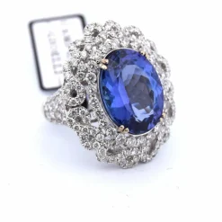 Bague en or et diamants tanzanite