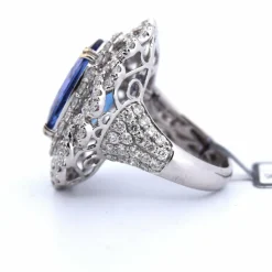 Bague en or et diamants tanzanite