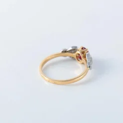 Bague en or et rubis