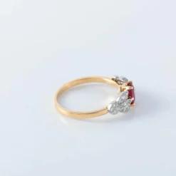 Bague en or et rubis