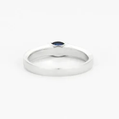 Bague en or gis avec saphir et diamants