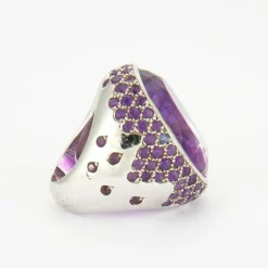 Bague en Or gris, améthyste