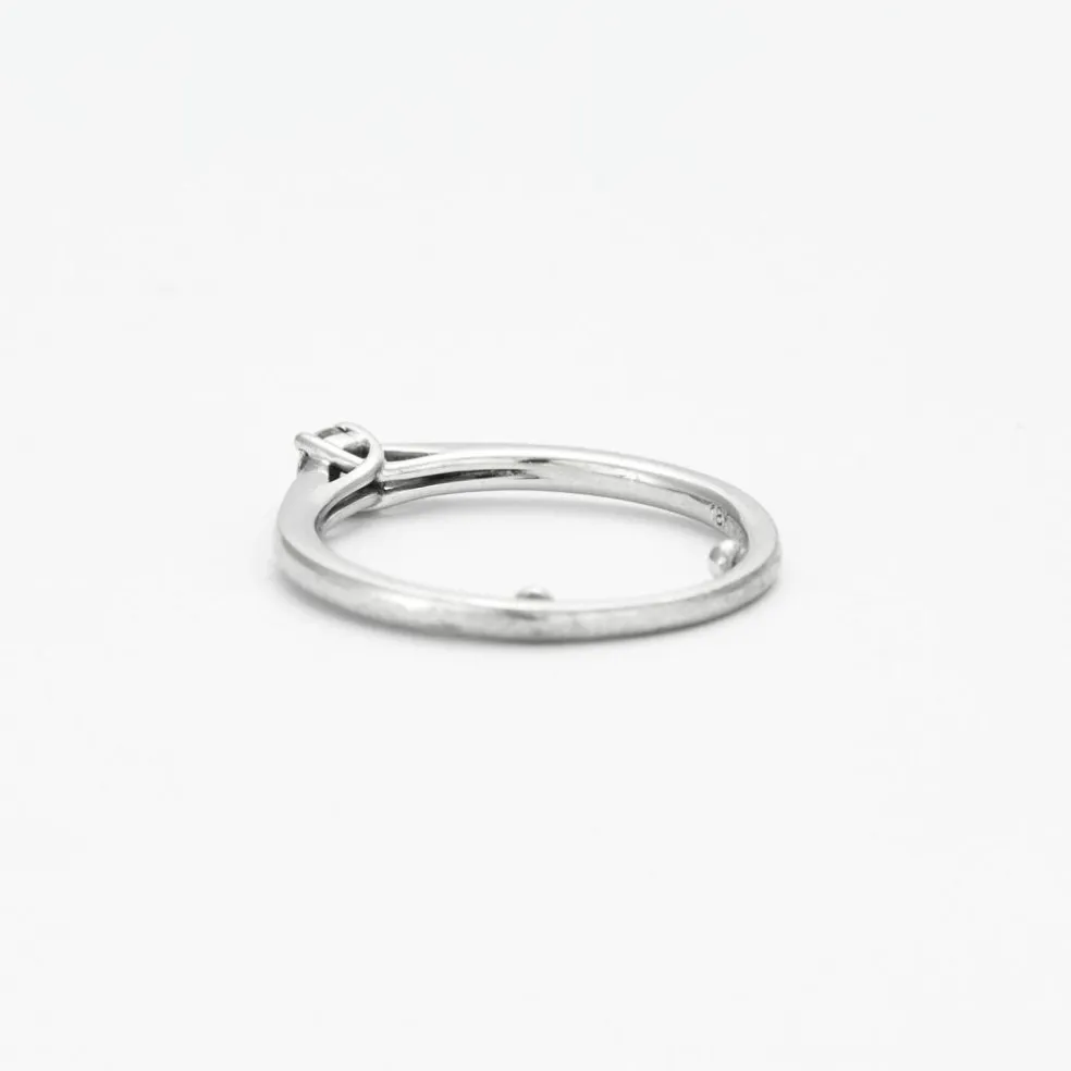 Bague en or gris avec diamants