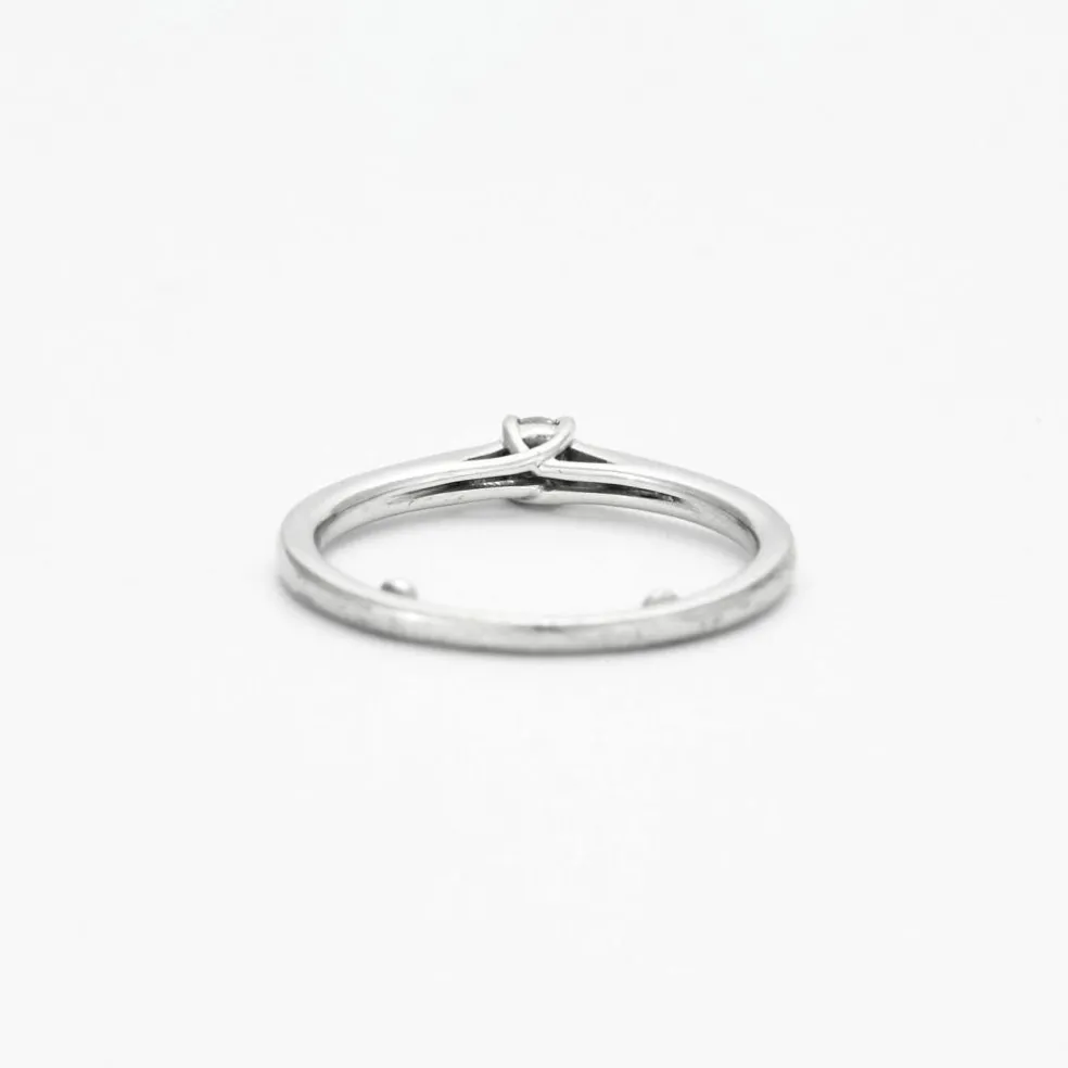 Bague en or gris avec diamants